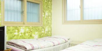 Golden Pond Hotel